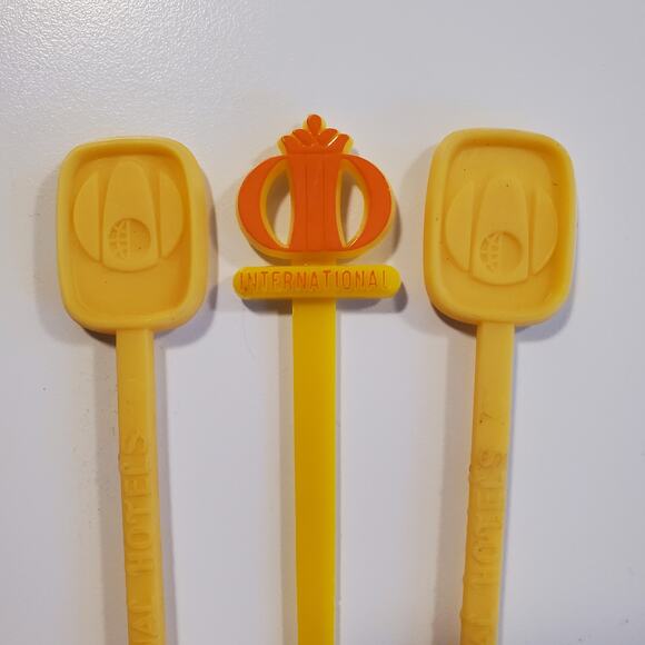 VINTAGE INTERNATIONAL HOTEL AND CASINO - Picture 3 of 3